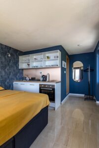 Studio Nilan Brela – spacious kitchen with modern design